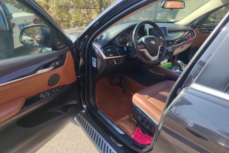 Used BMW X6 2015 xDrive35i Luxury Edition Interior 3