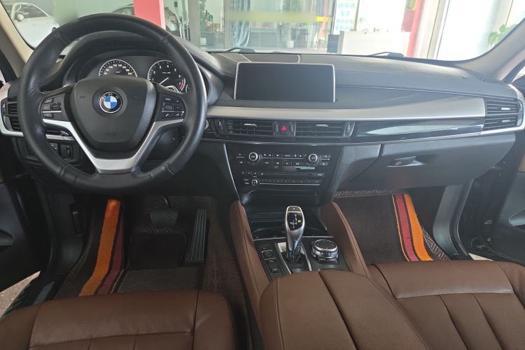 Used BMW X6 2015 xDrive35i Leading Model Interior 3