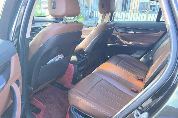 Used BMW X6 2015 xDrive35i Leading Model Interior 3