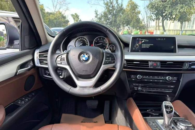 Used BMW X6 2015 xDrive35i Leading Model Interior 5