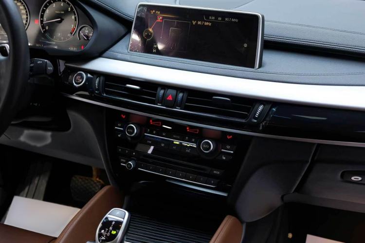 Used BMW X6 2015 xDrive35i Leading Model Interior 5