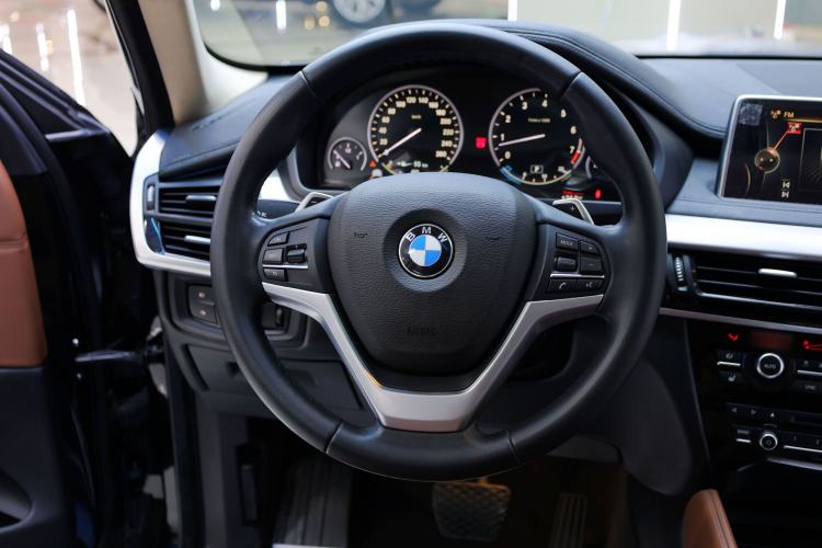 Used BMW X6 2015 xDrive35i Leading Model Interior 8