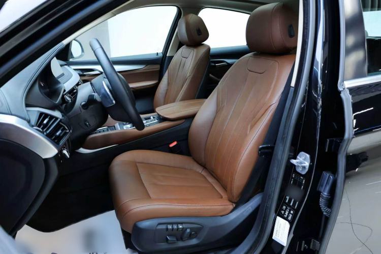 Used BMW X6 2015 xDrive35i Leading Model Interior 9