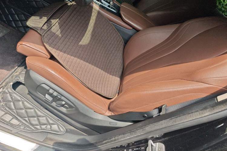 Used BMW X6 2015 xDrive35i Luxury Edition Left Front Seat