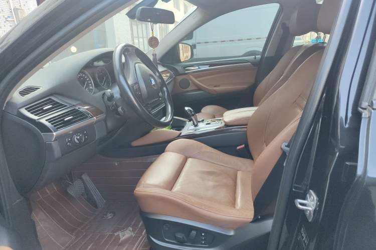 Used BMW X6 2015 xDrive35i Leading Model Left Front Seat