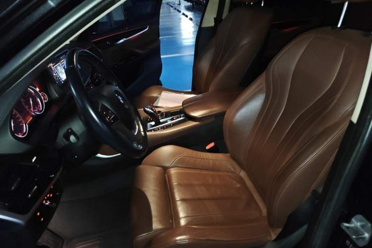 Used BMW X6 2015 xDrive35i Luxury Edition Left Front Seat