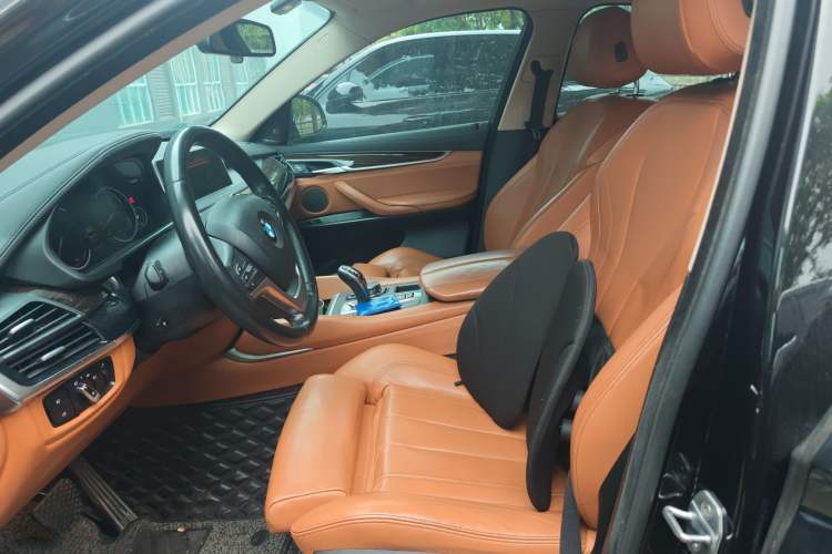 Used BMW X6 2015 xDrive35i Leading Model Left Front Seat