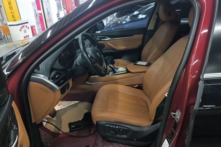 Used BMW X6 2015 xDrive35i Luxury Edition Left Front Seat