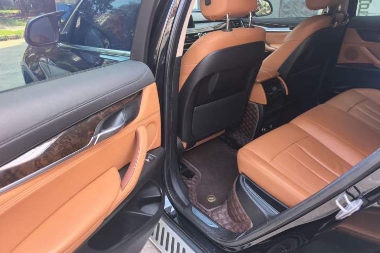 Used BMW X6 2015 xDrive28i Left Rear Seat