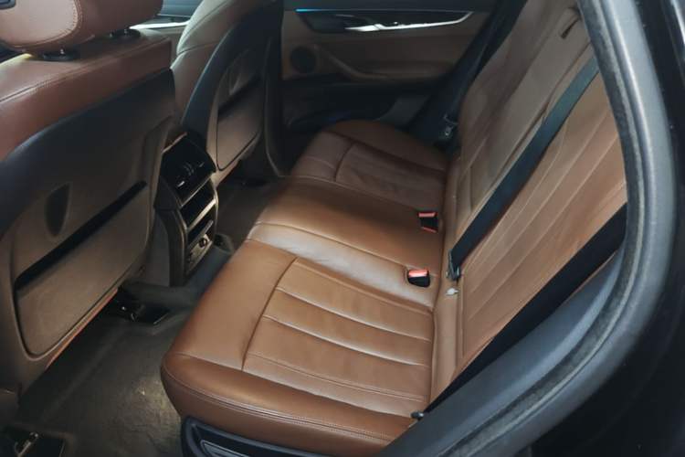 Used BMW X6 2015 xDrive28i Left Rear Seat