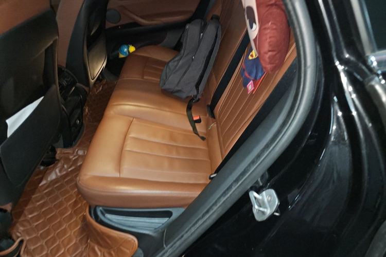 Used BMW X6 2015 xDrive35i Luxury Edition Left Rear Seat