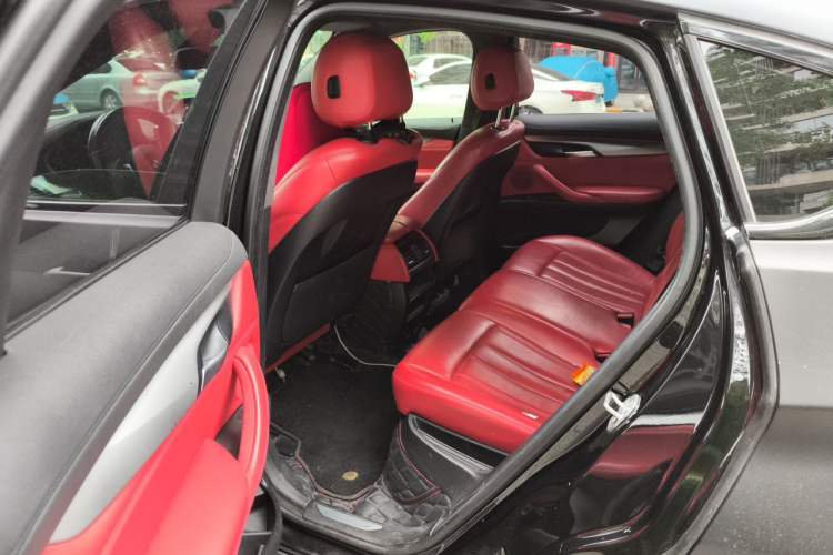 Used BMW X6 2015 xDrive35i Leading Model Left Rear Seat
