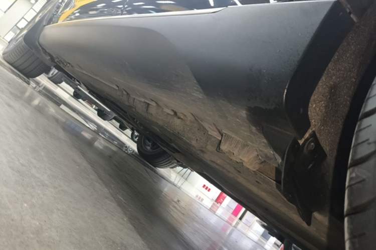 Used BMW X6 2015 xDrive35i Luxury Edition Left Side Sill