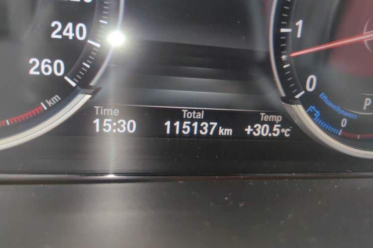 Used BMW X6  Odometer Close Up