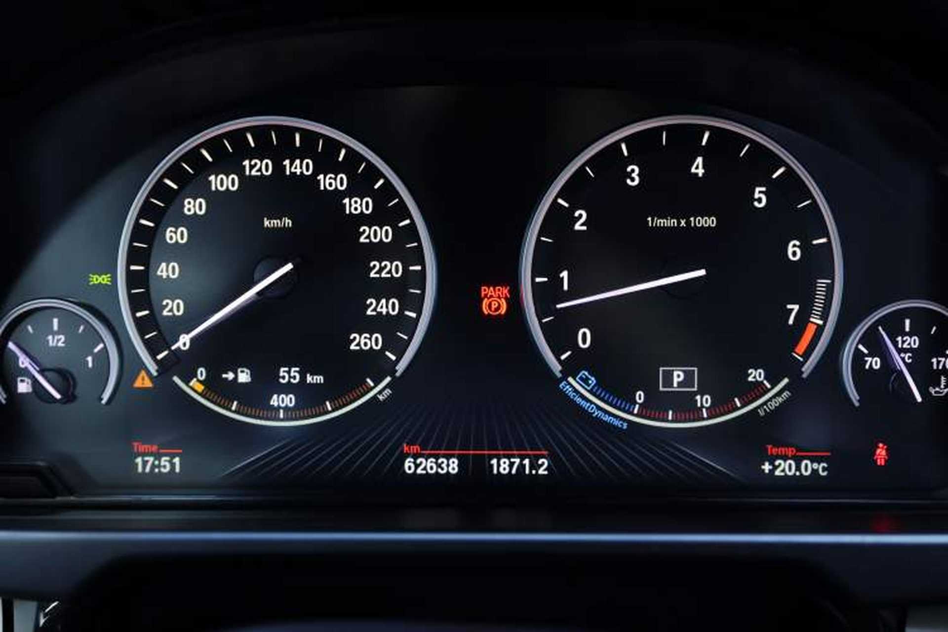 Used BMW X6 2015 xDrive35i Leading Model Odometer Close Up