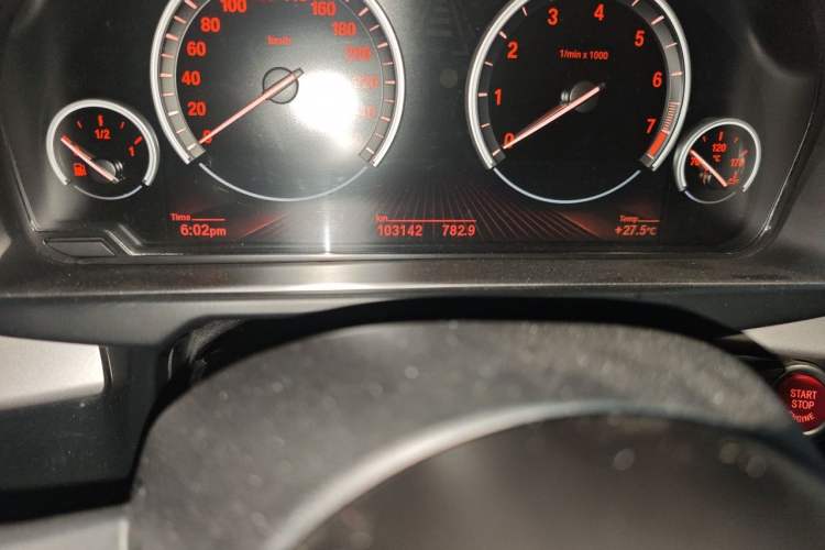 Used BMW X6 2015 xDrive35i Leading Model Odometer Close Up