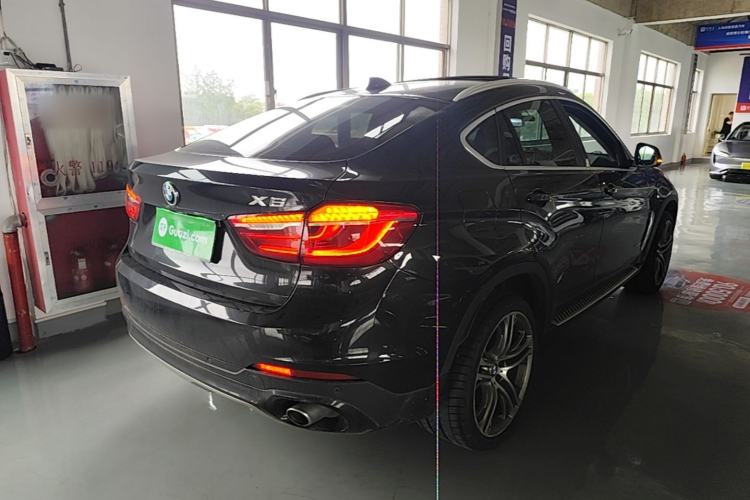 Used BMW X6 2015 xDrive35i Leading Model Rear Right 45 Deg
