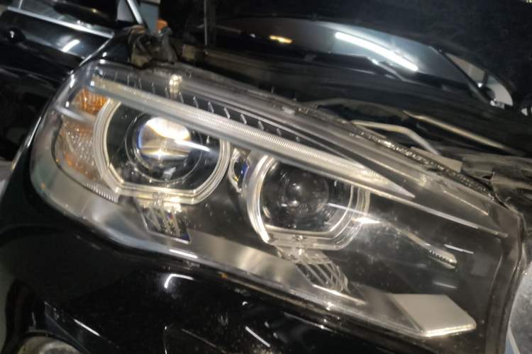 Used BMW X6 2015 xDrive35i Luxury Edition Right Front Headlight