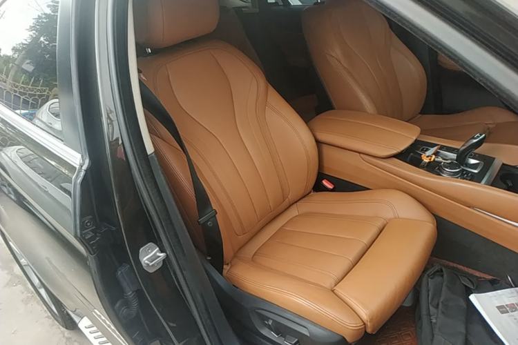 Used BMW X6 2015 xDrive28i Right Front Seat