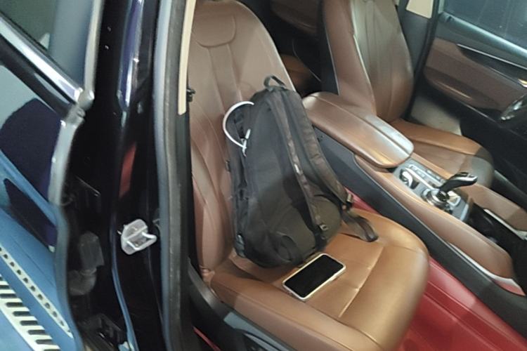 Used BMW X6 2015 xDrive35i Leading Model Right Front Seat