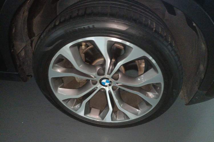 Used BMW X6 2015 xDrive35i Leading Model Right Front Wheel Hub