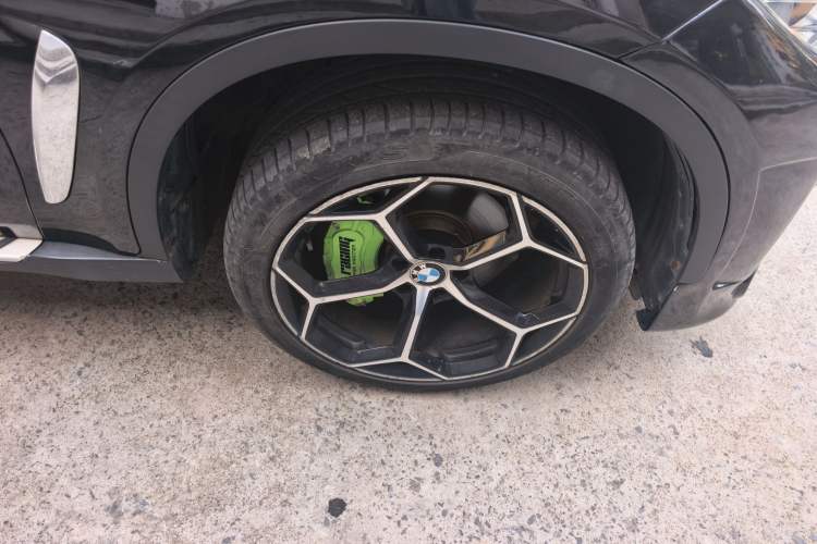 Used BMW X6 2015 xDrive28i Right Front Wheel Hub