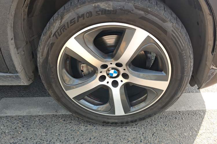 Used BMW X6 2015 xDrive35i Luxury Edition Right Front Wheel Hub