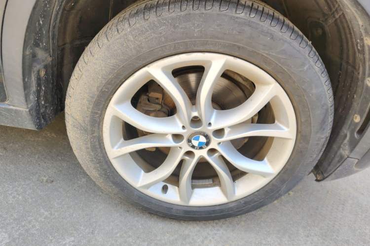 Used BMW X6 2015 xDrive28i Right Front Wheel Hub