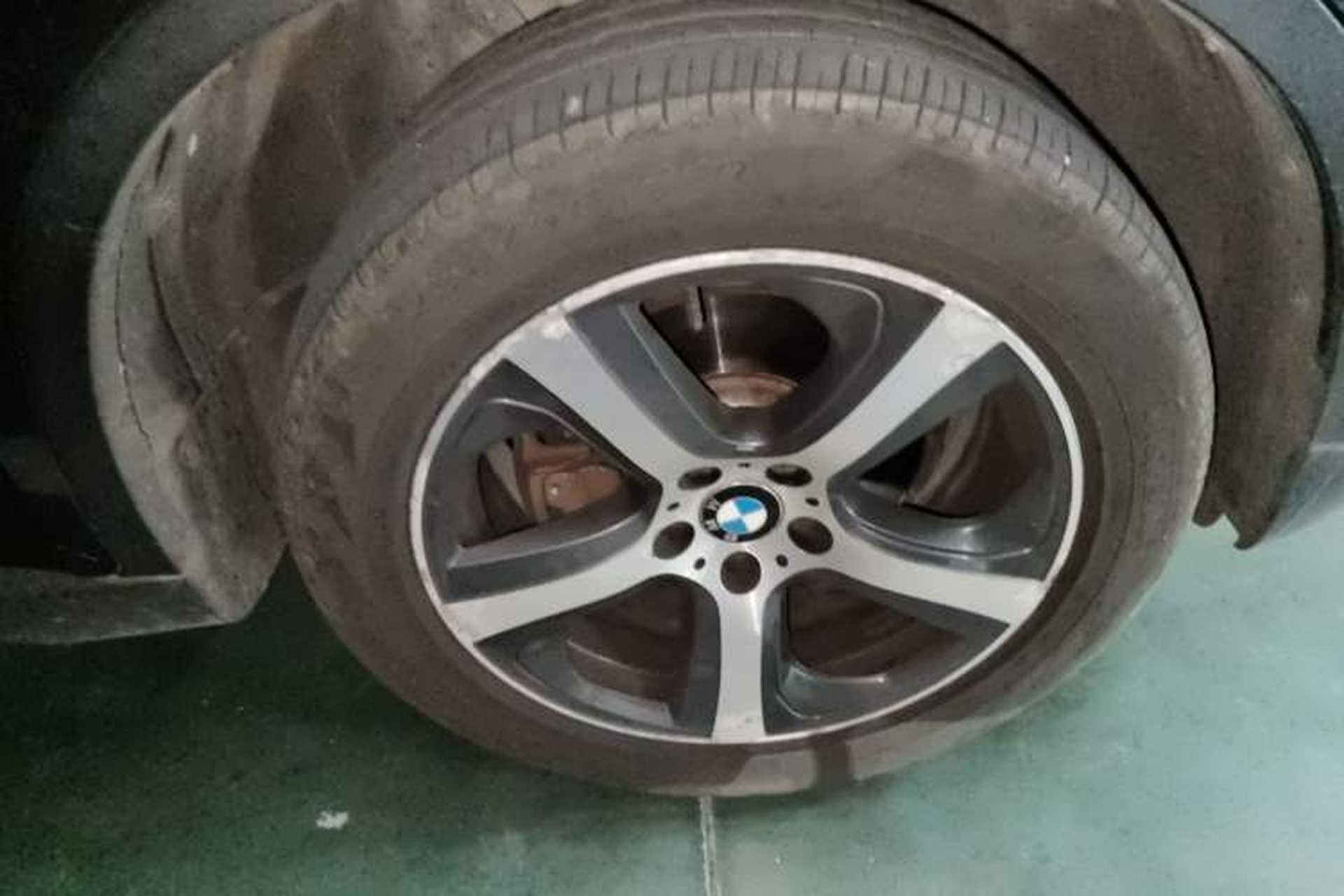 Used BMW X6 2015 xDrive35i Luxury Edition Right Front Wheel Hub