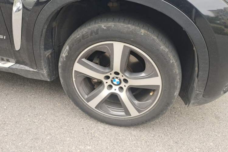 Used BMW X6 2015 xDrive35i Luxury Edition Right Front Wheel Hub