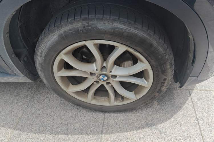 Used BMW X6 2015 xDrive28i Right Front Wheel Hub