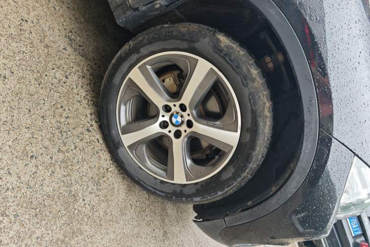 Used BMW X6 2015 xDrive35i Luxury Edition Right Front Wheel Hub