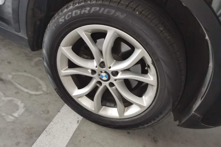 Used BMW X6 2015 xDrive35i Leading Model Right Front Wheel Hub