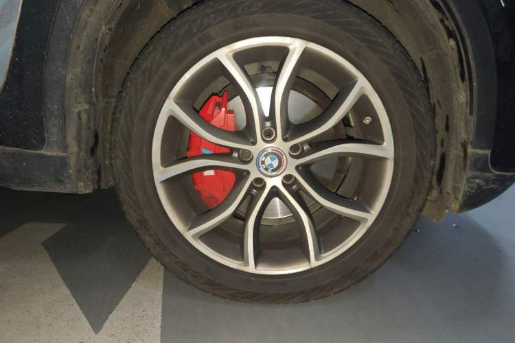 Used BMW X6 2015 xDrive35i Leading Model Right Front Wheel Hub