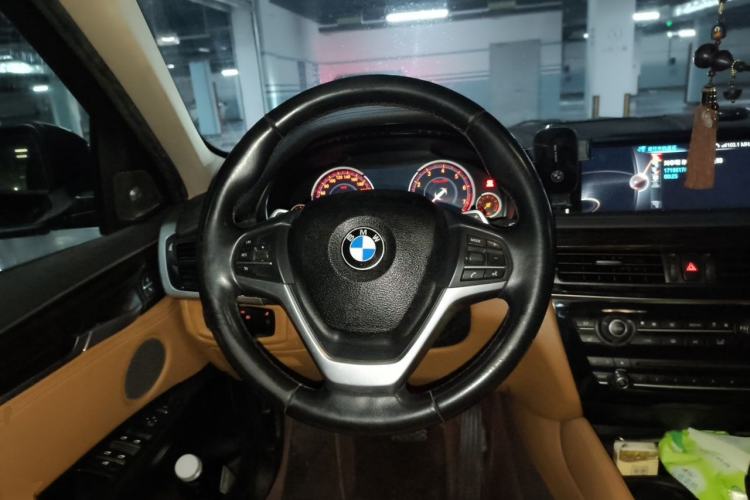 Used BMW X6 2015 xDrive35i Luxury Edition Steering Wheel