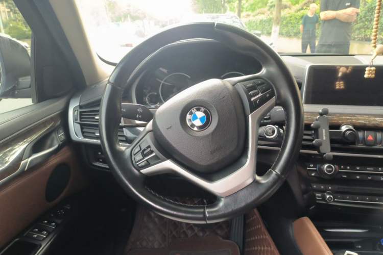 Used BMW X6 2015 xDrive28i Steering Wheel