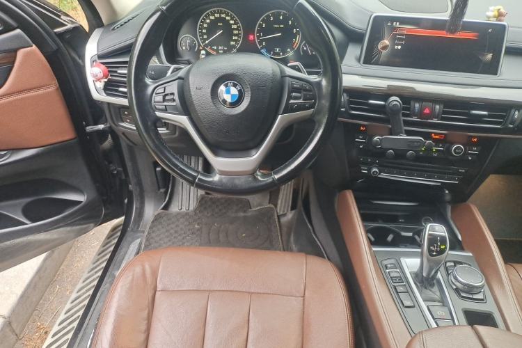 Used BMW X6 2015 xDrive35i Luxury Edition Steering Wheel