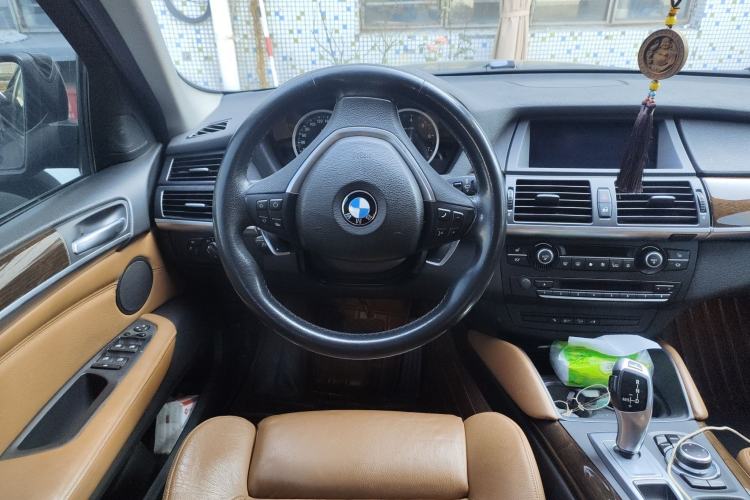 Used BMW X6 2015 xDrive35i Leading Model Steering Wheel