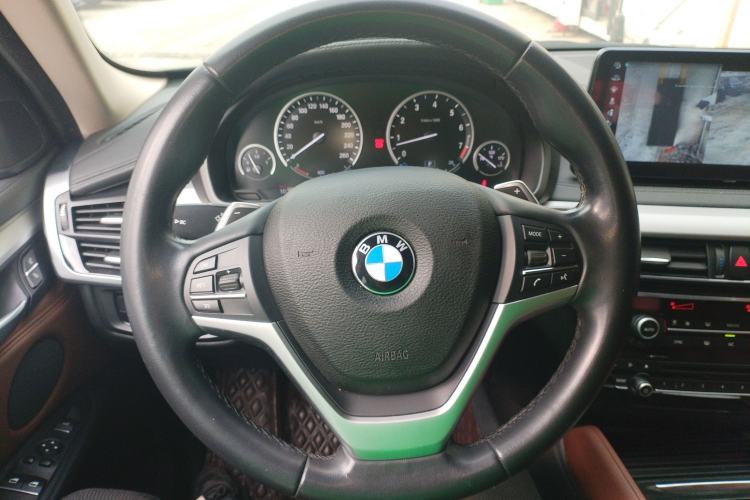 Used BMW X6 2015 xDrive35i Leading Model Steering Wheel