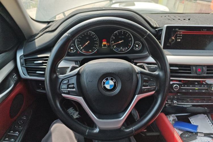 Used BMW X6 2015 xDrive35i Leading Model Steering Wheel