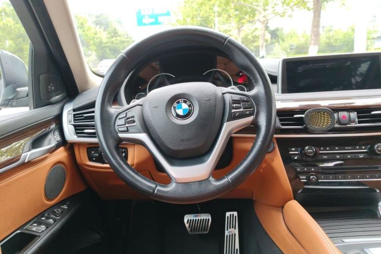 Used BMW X6 2015 xDrive35i Luxury Edition Steering Wheel