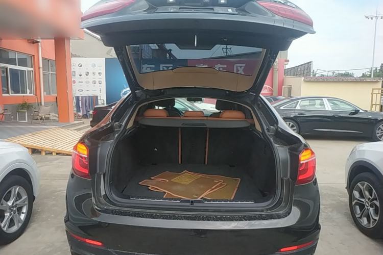 Used BMW X6 2015 xDrive28i Trunk
