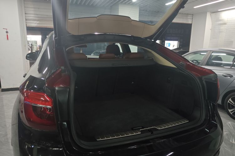 Used BMW X6 2015 xDrive35i Leading Model Trunk