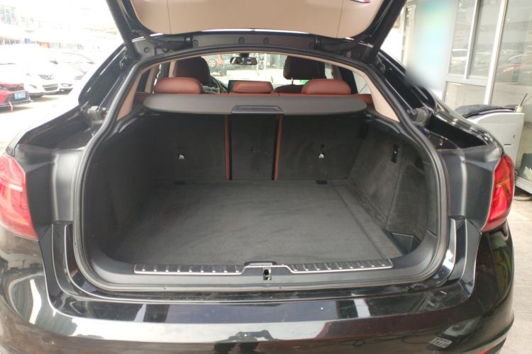 Used BMW X6 2015 xDrive35i Leading Model Trunk
