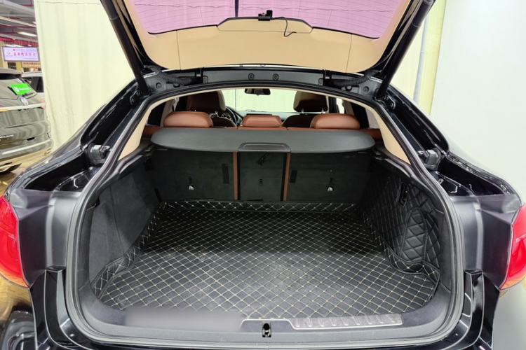 Used BMW X6 2015 xDrive28i Trunk