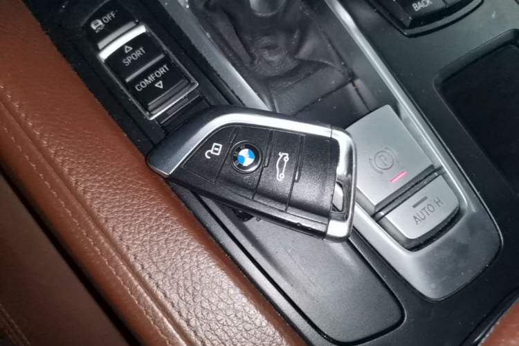 Used BMW X6 2015 xDrive35i Luxury Edition Vehicle Key