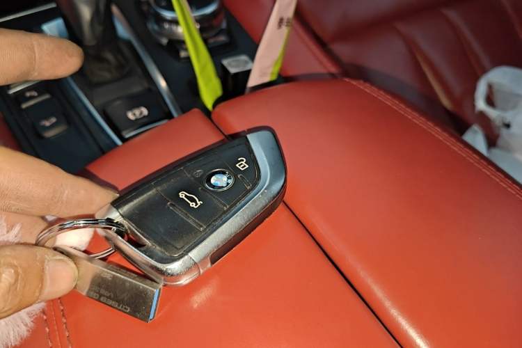 Used BMW X6 2015 xDrive35i Leading Model Vehicle Key