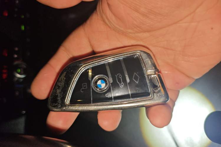 Used BMW X6 2015 xDrive28i Vehicle Key