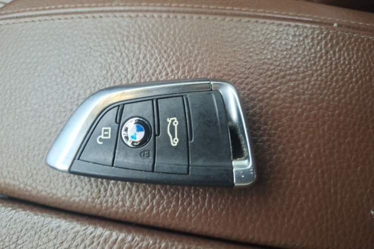 Used BMW X6 2015 xDrive35i Luxury Edition Vehicle Key