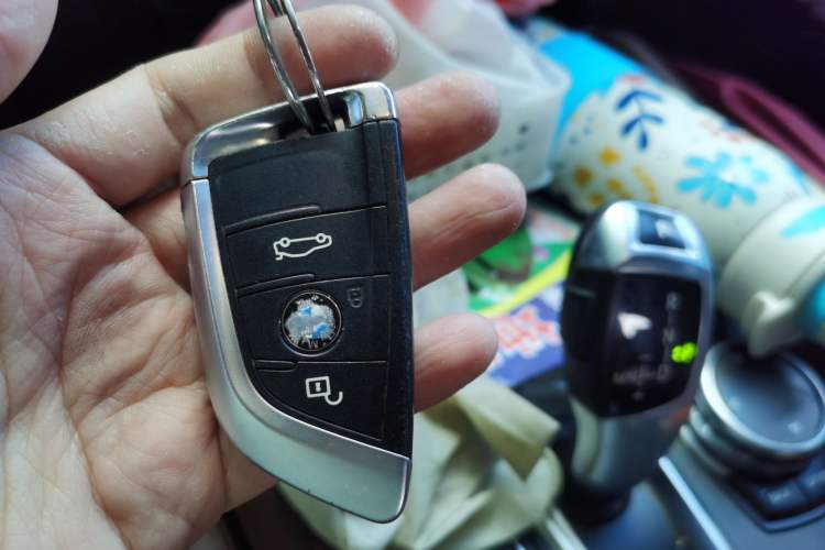 Used BMW X6 2015 xDrive28i Vehicle Key